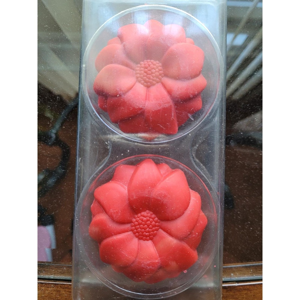 Red Flower Poinsettia Set of 2 Vintage Decorative Floral Soaps